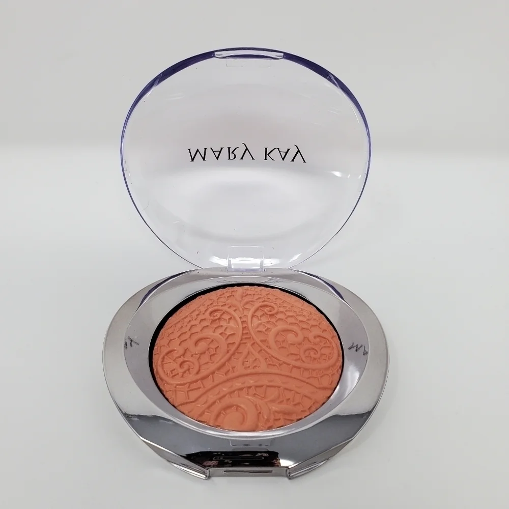 NIB Mary Kay Sheer Dimensions Powder- Lace